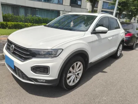 2020 VOLKSWAGEN T-ROC,autocango,china used car exporter,china ev exporter,chinese used car exporter,chinese used ev exporter