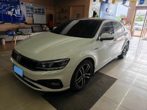 2019 VOLKSWAGEN PASSAT,autocango,china used car exporter,china ev exporter,chinese used car exporter,chinese used ev exporter