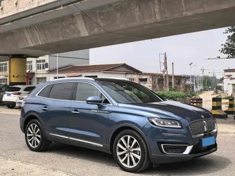 2019 Lincoln Nautilus 2.0T 235HP L4 8AT