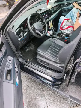 2023 Volkswagen Passat 2.0T 186HP L4 7DCT,autocango,china used car exporter,china ev exporter,chinese used car exporter,chinese used ev exporter