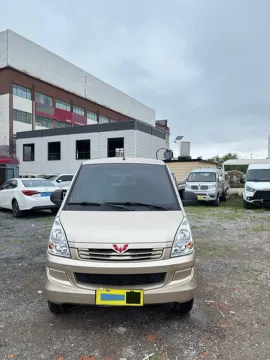 2023 WuLing RongGuang S 1.5L 102HP L4 5MT,autocango,china used car exporter,china ev exporter,chinese used car exporter,chinese used ev exporter