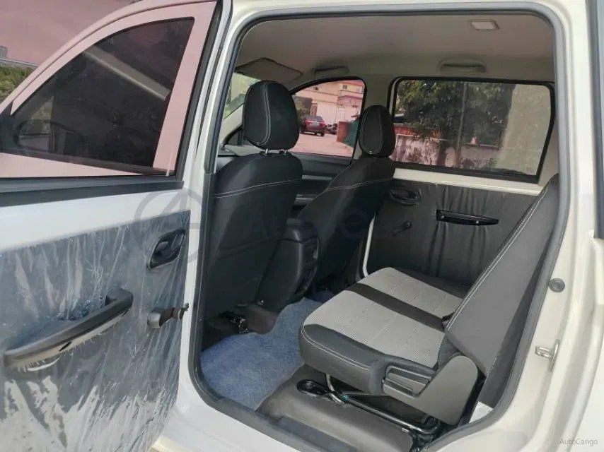 2023 WuLing RongGuang New Truck 1.5L 102HP L4 5MT,autocango,china used car exporter,china ev exporter,chinese used car exporter,chinese used ev exporter