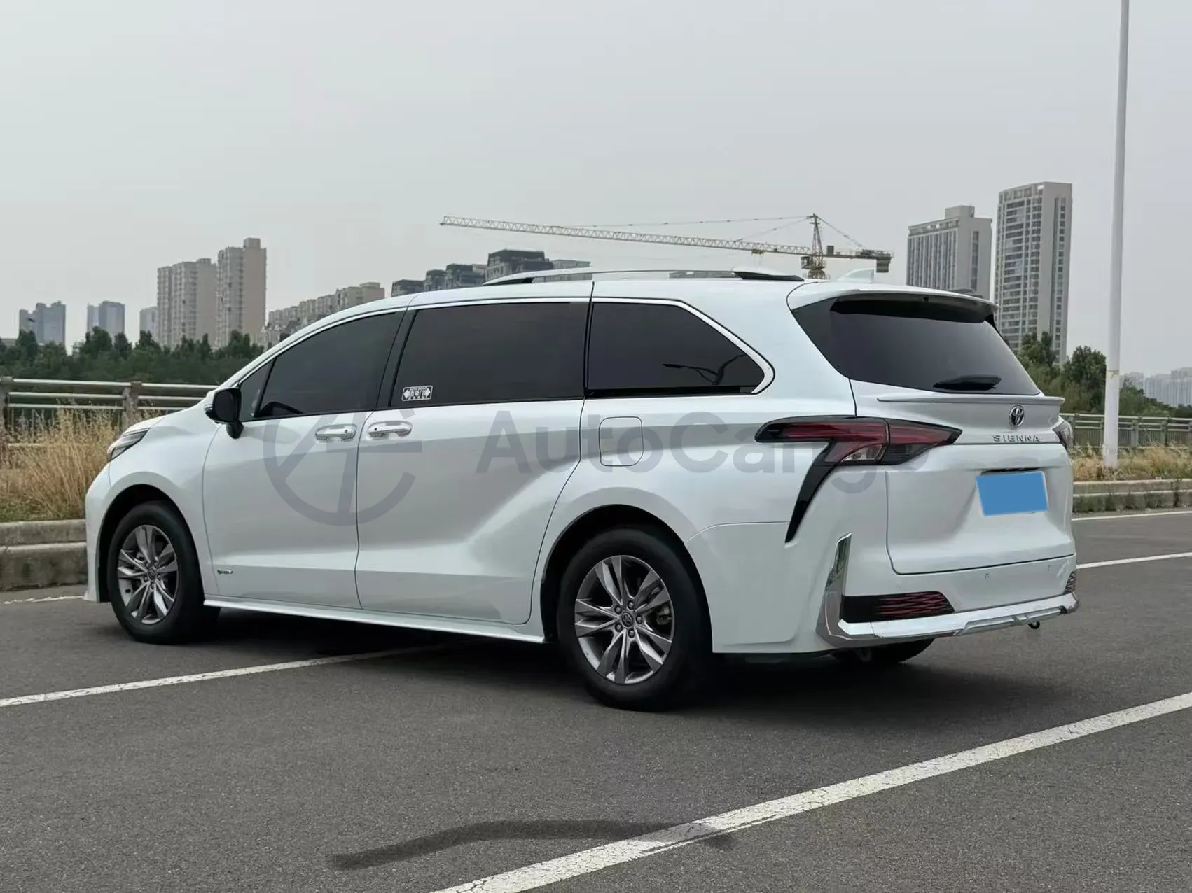 2024 Toyota Sienna 2.5L 189HP L4 E-CVT Hybrid,autocango,china used car exporter,china ev exporter,chinese used car exporter,chinese used ev exporter