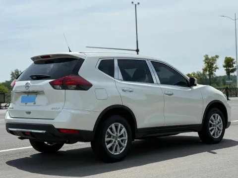 2023 Nissan X-Trail 2.0L 151HP L4 CVT,autocango,china used car exporter,china ev exporter,chinese used car exporter,chinese used ev exporter