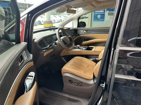 2022 Mercedes-Benz GLC Class 2.0T 197HP L4 9AT,autocango,china used car exporter,china ev exporter,chinese used car exporter,chinese used ev exporter