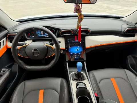 2023 DongFeng Aeolus YiXuan 1.5L 125HP L4 5MT