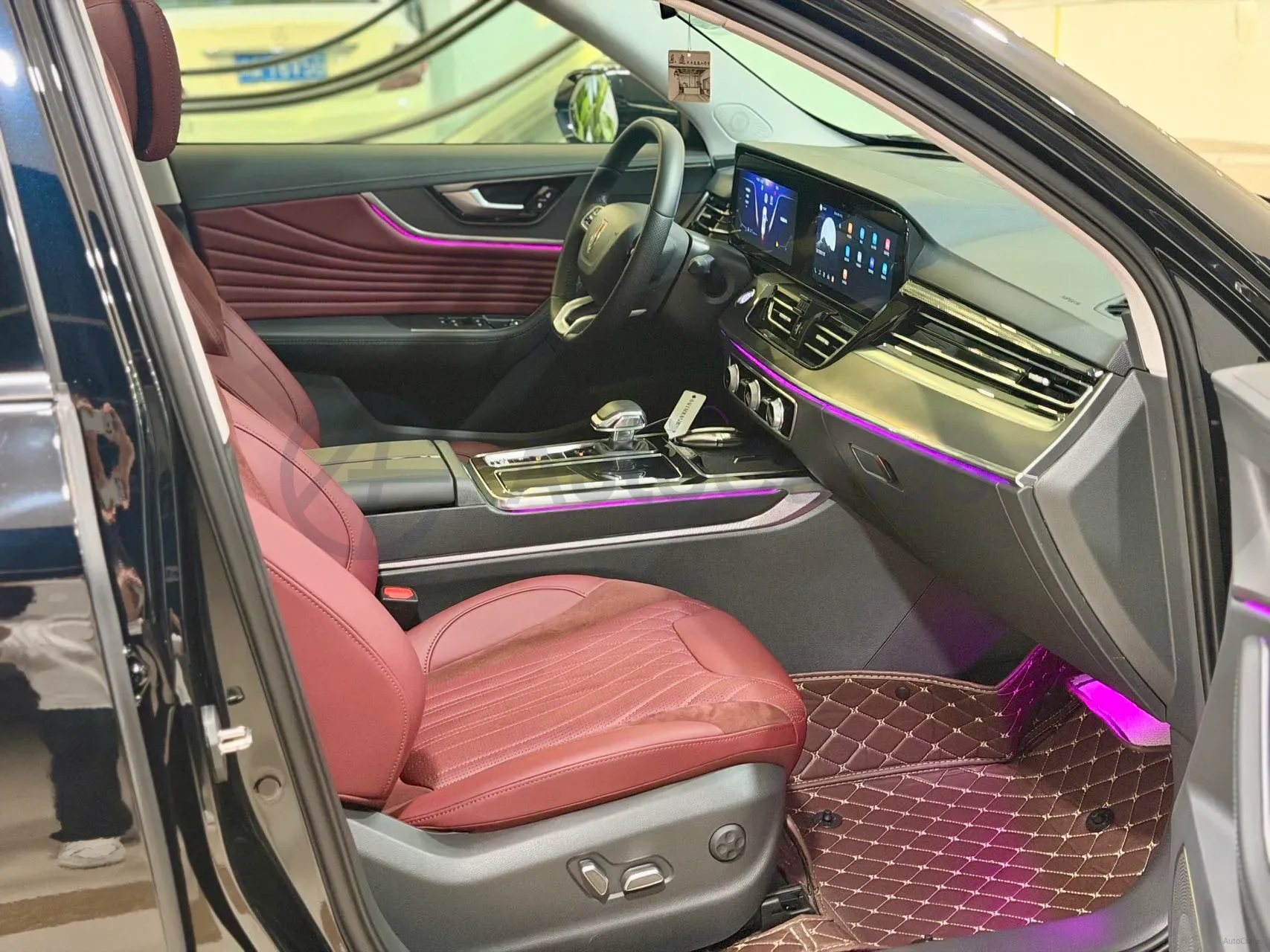 2023 HongQi HS5 2.0T 252HP L4 8AT,autocango,china used car exporter,china ev exporter,chinese used car exporter,chinese used ev exporter