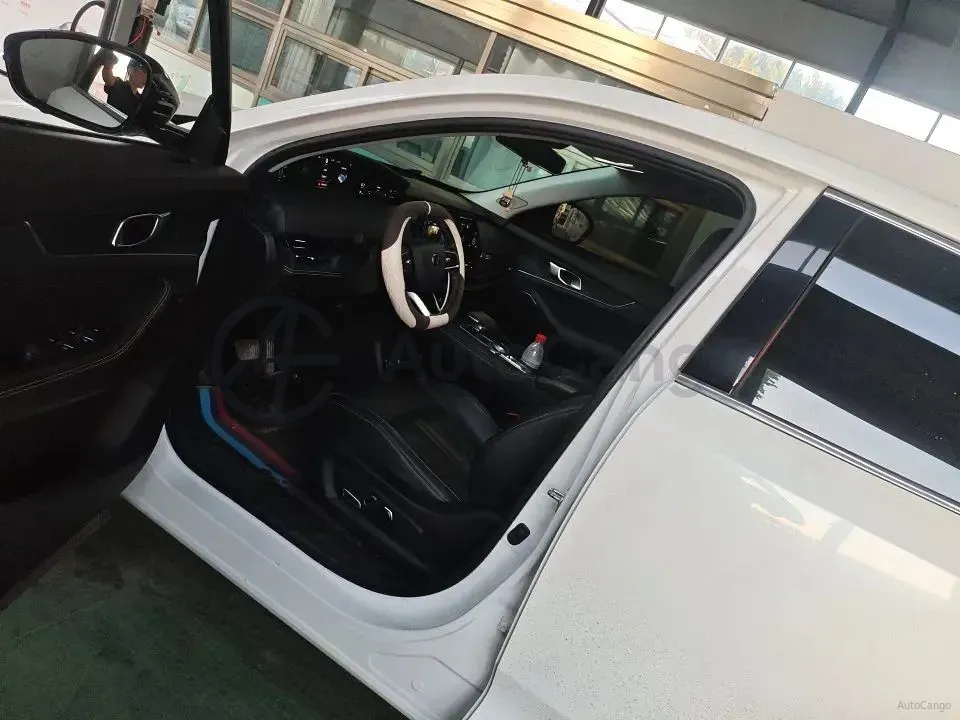 2023 ChangAn UNI-K 2.0T 233HP L4 8AT,autocango,china used car exporter,china ev exporter,chinese used car exporter,chinese used ev exporter