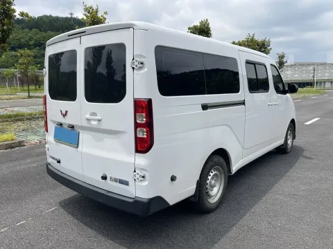 2025 WuLing YangGuang