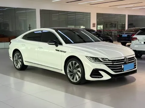 2023 Volkswagen CC 2.0T 220HP L4 7DCT,autocango,china used car exporter,china ev exporter,chinese used car exporter,chinese used ev exporter