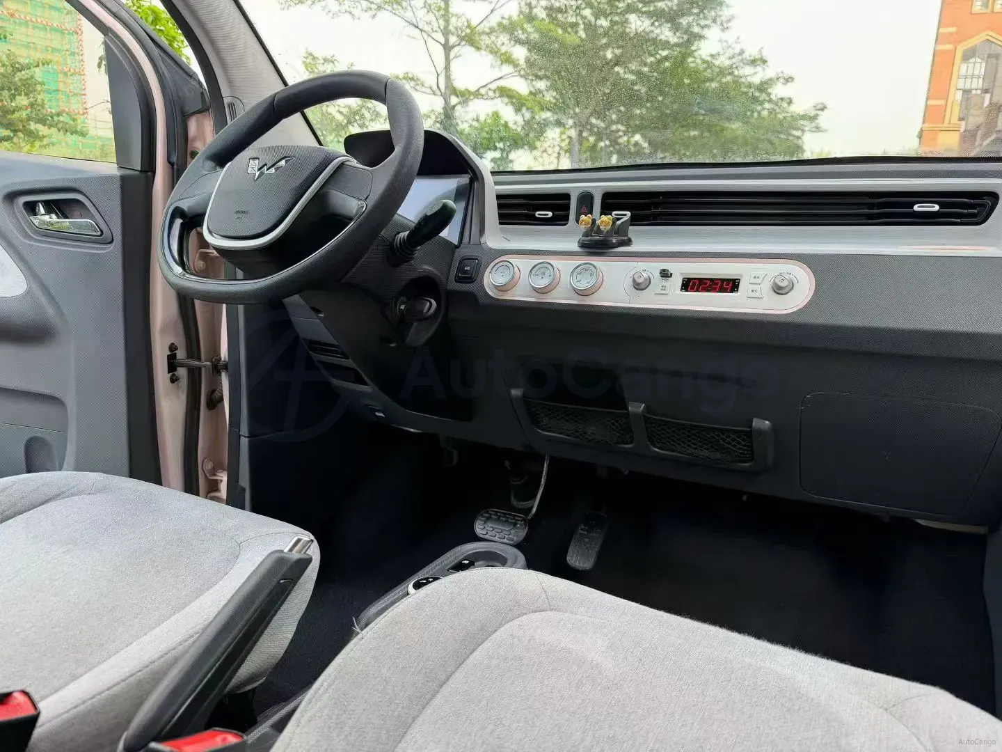 2022 WuLing HongGuang MINI EV BEV 9KWH,autocango,china used car exporter,china ev exporter,chinese used car exporter,chinese used ev exporter