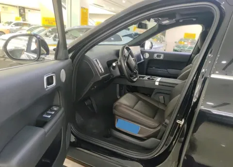 2023 Li L8 Range Extended 154HP REEV 40.9KWH,autocango,china used car exporter,china ev exporter,chinese used car exporter,chinese used ev exporter
