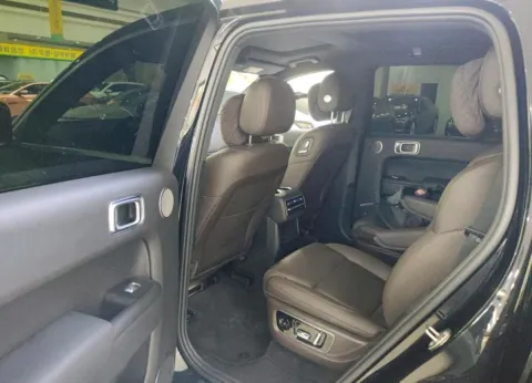 2023 Li L8 Range Extended 154HP REEV 40.9KWH,autocango,china used car exporter,china ev exporter,chinese used car exporter,chinese used ev exporter