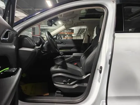 2023 HongQi HS3 1.5T 169HP L4 7DCT