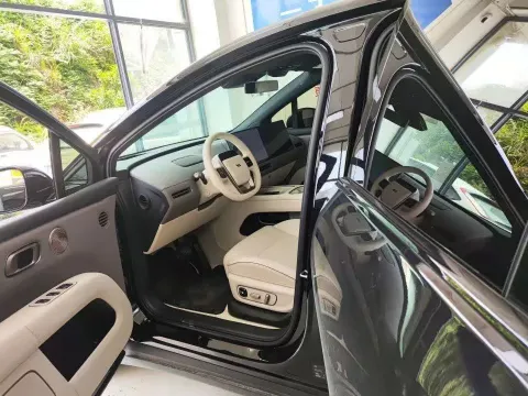 2025 Li i6 BEV,autocango,china used car exporter,china ev exporter,chinese used car exporter,chinese used ev exporter