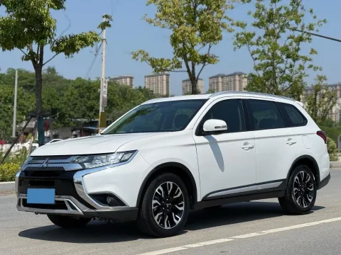 2019 MITSUBISHI OUTLANDER,autocango,china used car exporter,china ev exporter,chinese used car exporter,chinese used ev exporter