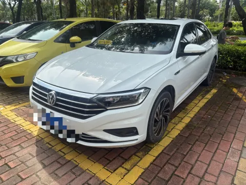 2022 VOLKSWAGEN SAGITAR,autocango,china used car exporter,china ev exporter,chinese used car exporter,chinese used ev exporter