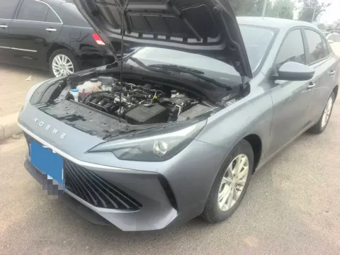 2023 Roewe i5 1.5L 129HP L4 5MT,autocango,china used car exporter,china ev exporter,chinese used car exporter,chinese used ev exporter