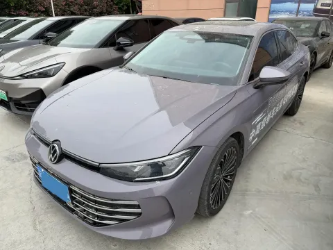 2025 VOLKSWAGEN PASSAT,autocango,china used car exporter,china ev exporter,chinese used car exporter,chinese used ev exporter