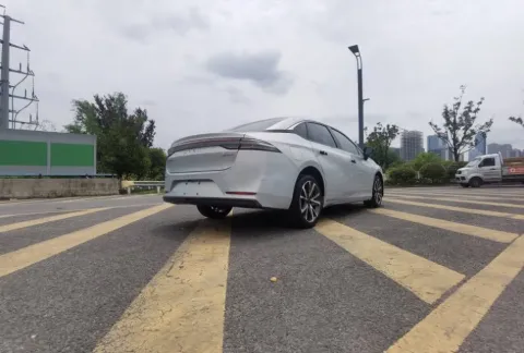 2022 ChangAn Oshan Z6 1.5T 170HP L4 6TCT PHEV 28.4KWH,autocango,china used car exporter,china ev exporter,chinese used car exporter,chinese used ev exporter