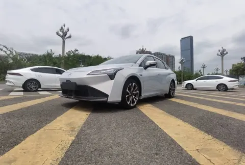 2022 CHANGAN OSHAN Z6,autocango,china used car exporter,china ev exporter,chinese used car exporter,chinese used ev exporter