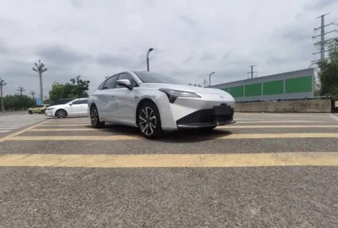 2022 ChangAn Oshan Z6 1.5T 170HP L4 6TCT PHEV 28.4KWH,autocango,china used car exporter,china ev exporter,chinese used car exporter,chinese used ev exporter
