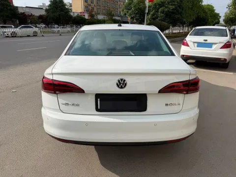 2021 Volkswagen Bora 1.5L 113HP L4 6AT