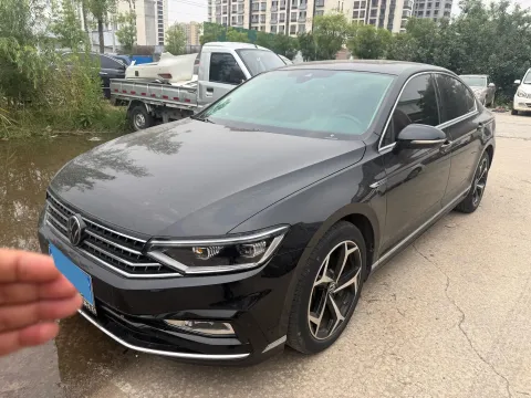 2023 VOLKSWAGEN MAGOTAN,autocango,china used car exporter,china ev exporter,chinese used car exporter,chinese used ev exporter