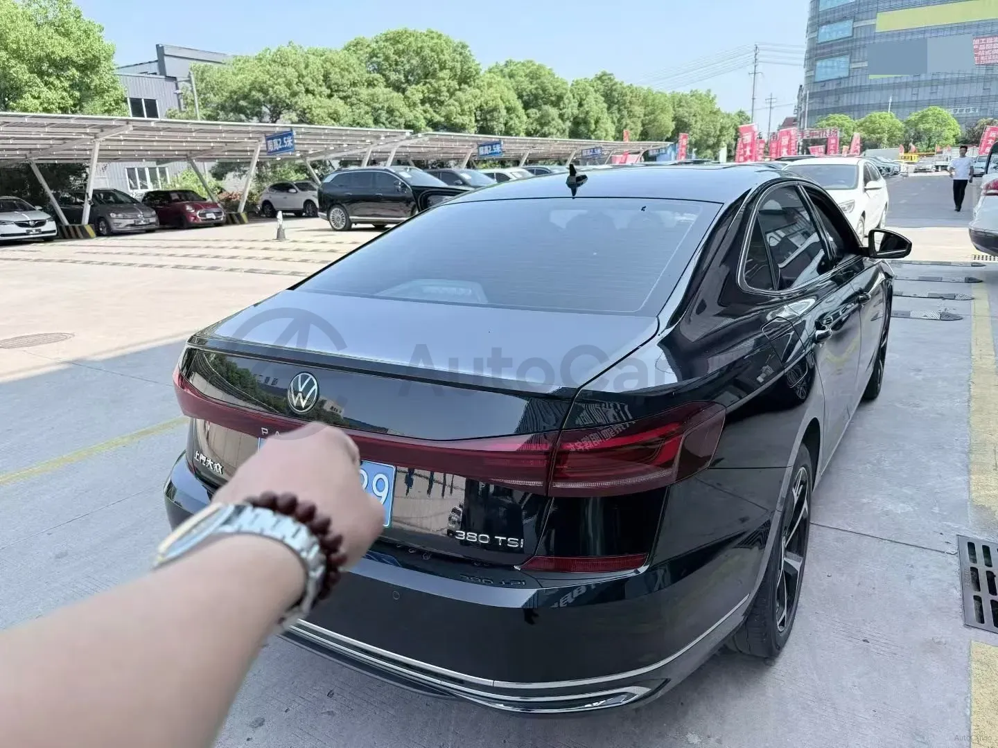 2024 Volkswagen Passat 2.0T 220HP L4 7DCT,autocango,china used car exporter,china ev exporter,chinese used car exporter,chinese used ev exporter
