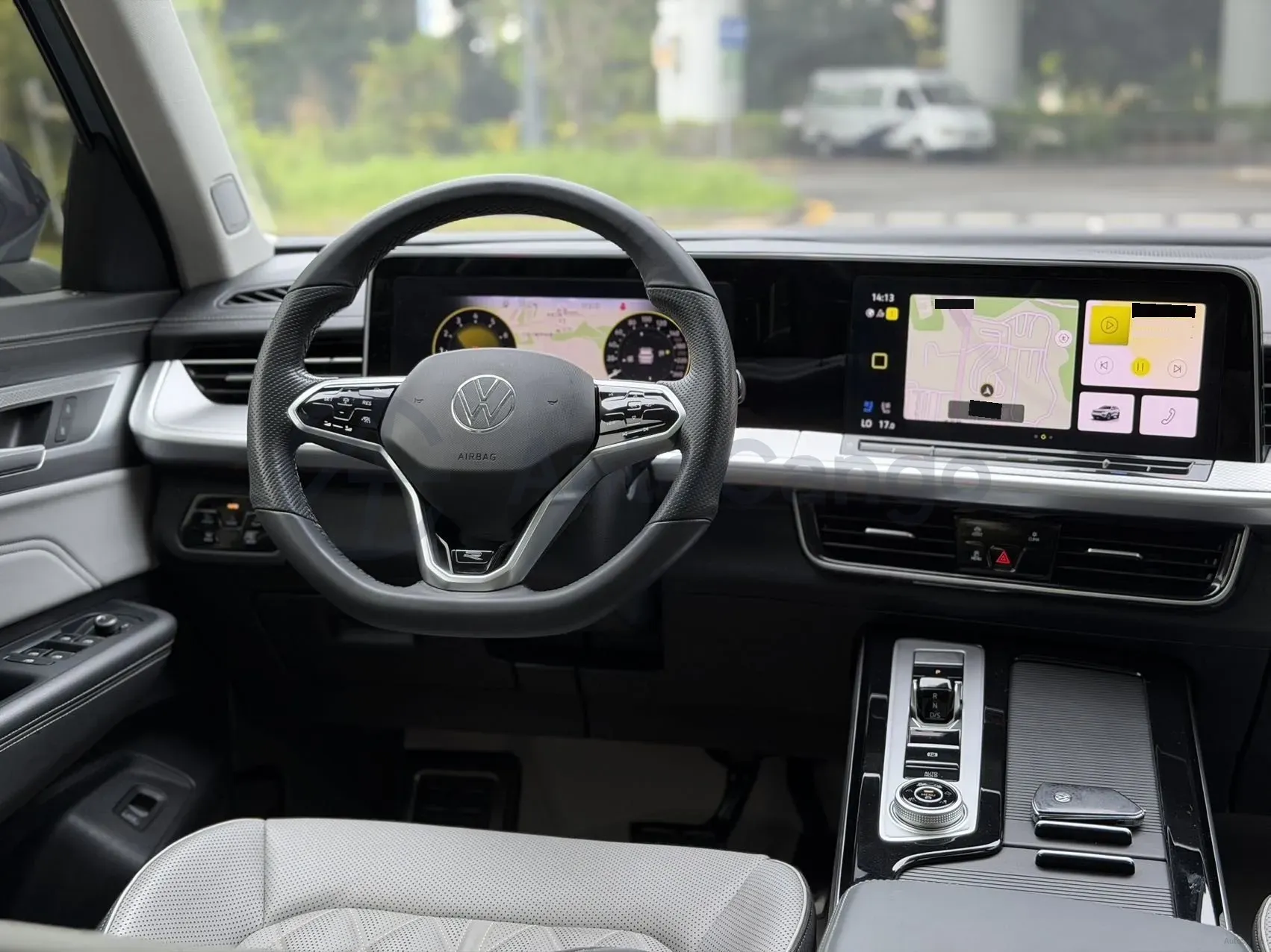2023 Volkswagen Tavendor 2.0T 220HP L4 7DCT,autocango,china used car exporter,china ev exporter,chinese used car exporter,chinese used ev exporter