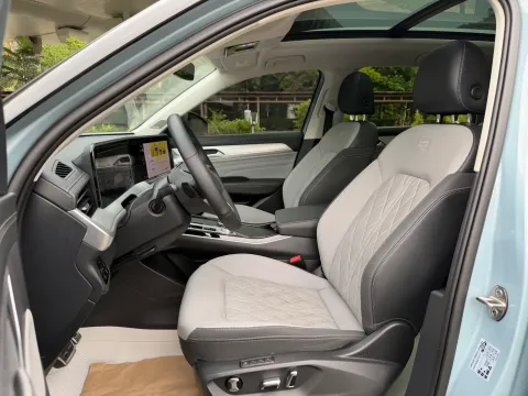 2023 Volkswagen Tavendor 2.0T 220HP L4 7DCT