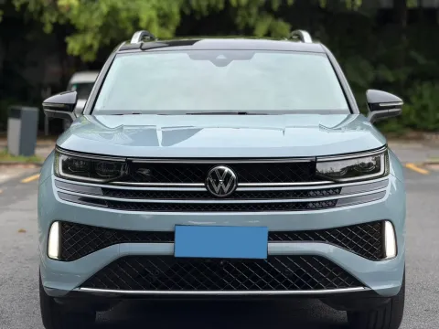 2023 Volkswagen Tavendor 2.0T 220HP L4 7DCT