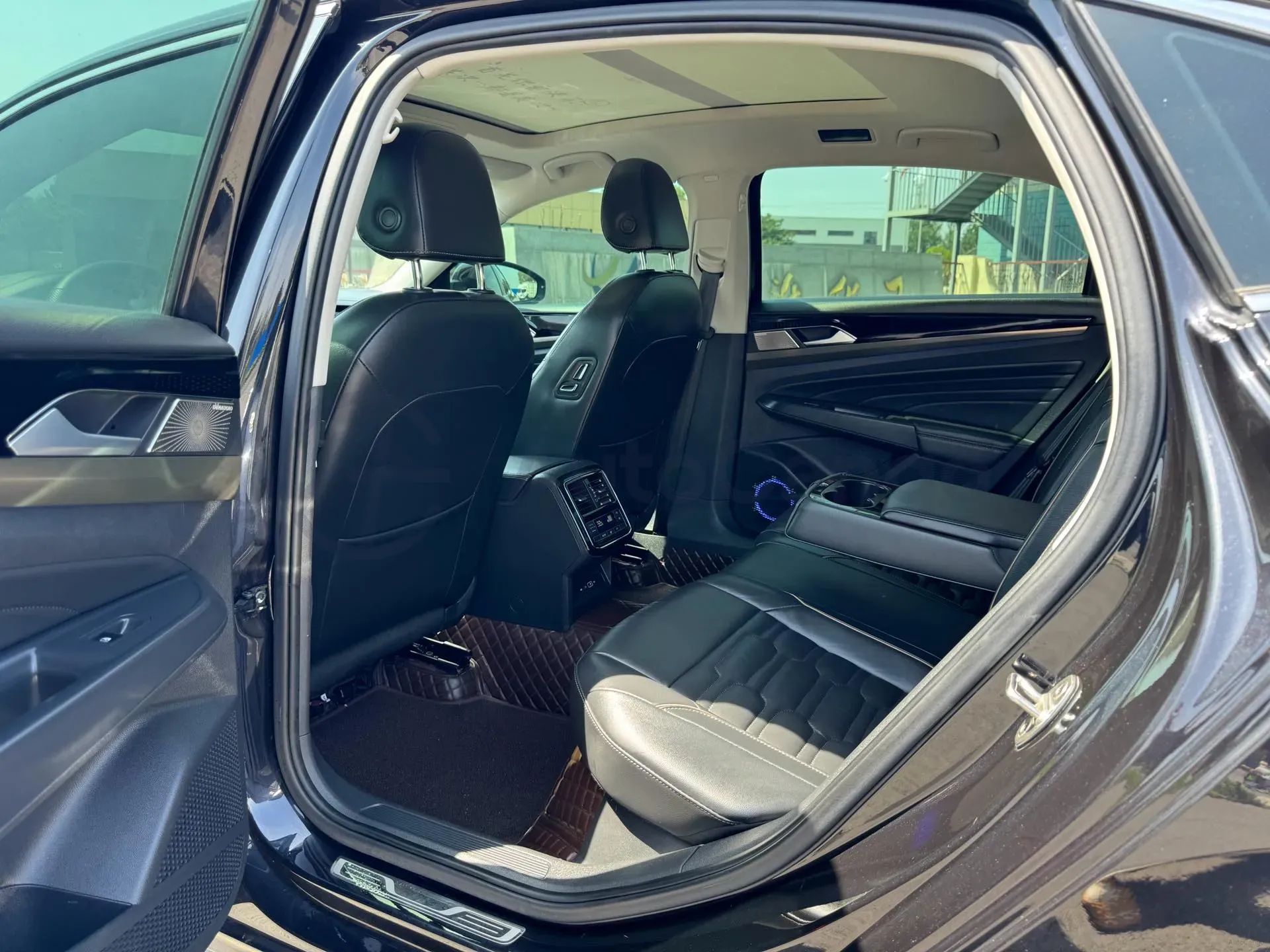 2021 Volkswagen Passat 2.0T 186HP L4 7DCT,autocango,china used car exporter,china ev exporter,chinese used car exporter,chinese used ev exporter