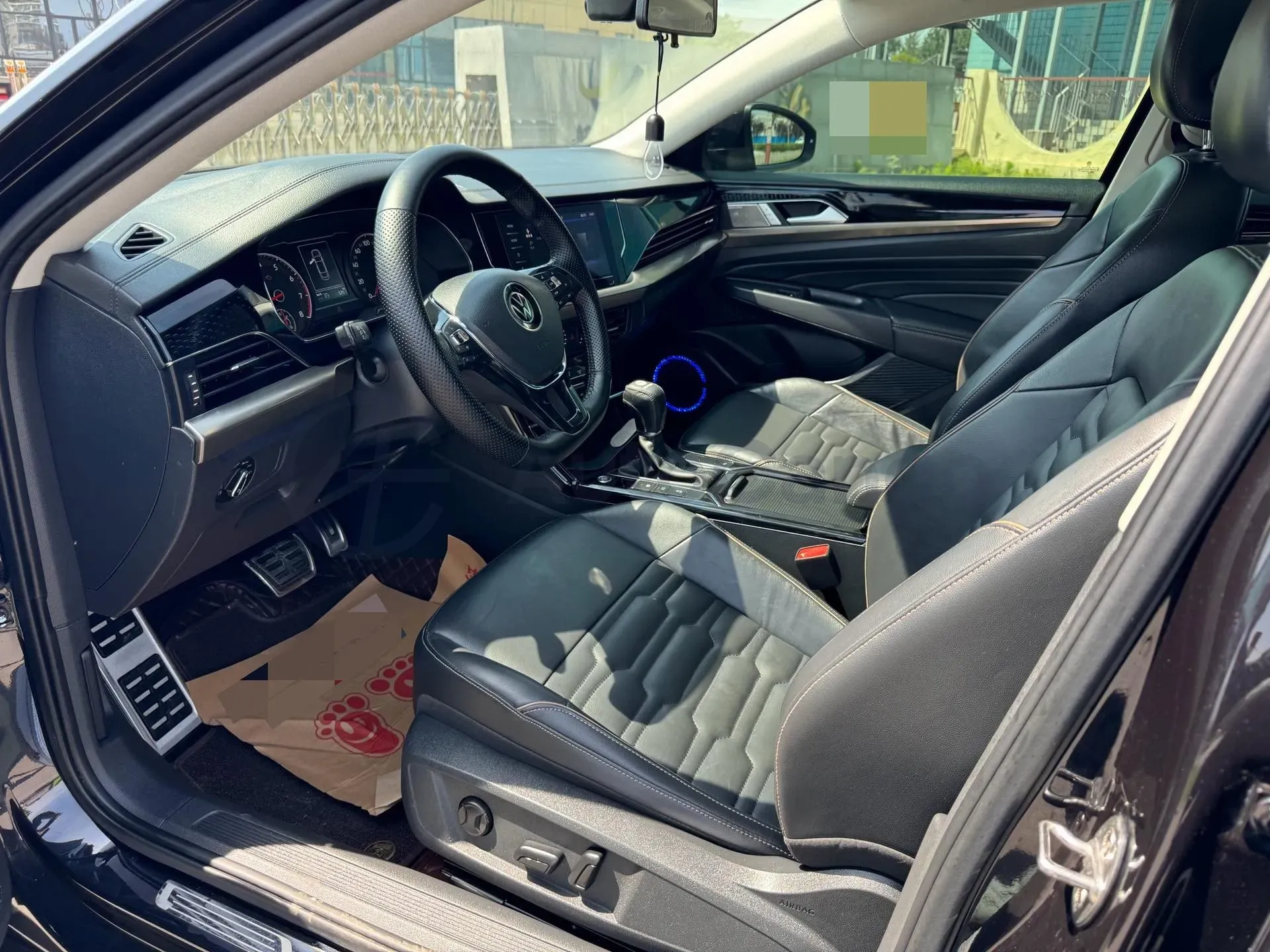 2021 Volkswagen Passat 2.0T 186HP L4 7DCT,autocango,china used car exporter,china ev exporter,chinese used car exporter,chinese used ev exporter