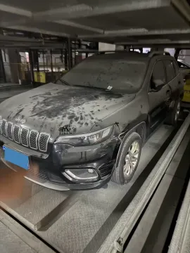 2019 JEEP CHEROKEE,autocango,china used car exporter,china ev exporter,chinese used car exporter,chinese used ev exporter