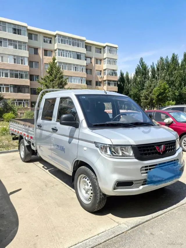2023 WuLing RongGuang New Truck 1.5L 102HP L4 5MT,autocango,china used car exporter,china ev exporter,chinese used car exporter,chinese used ev exporter