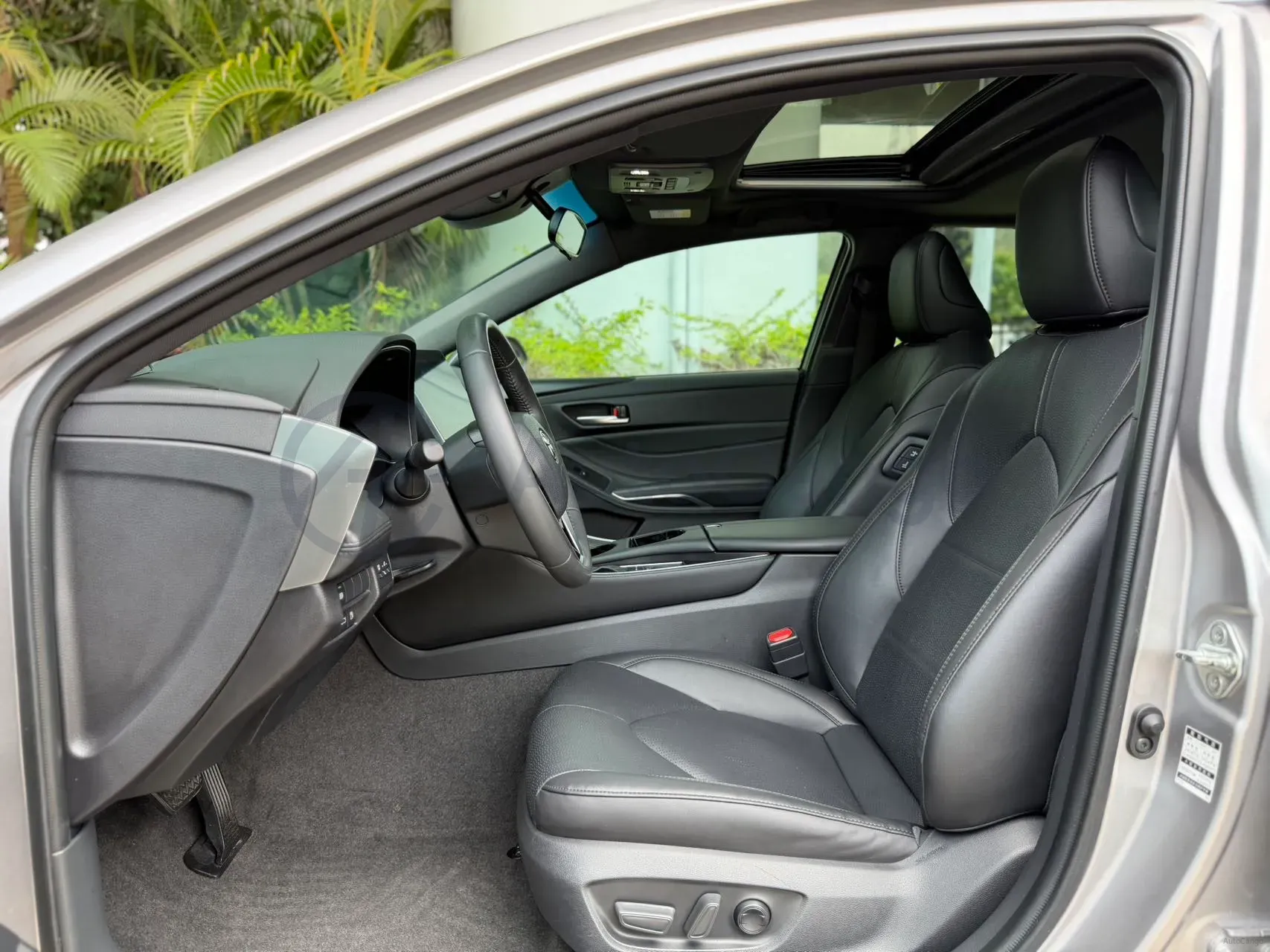 2022 Toyota Avalon 2.5L 178HP L4 E-CVT Hybrid,autocango,china used car exporter,china ev exporter,chinese used car exporter,chinese used ev exporter