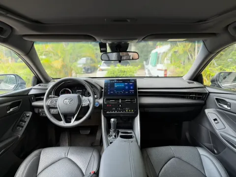 2022 Toyota Avalon 2.5L 178HP L4 E-CVT Hybrid