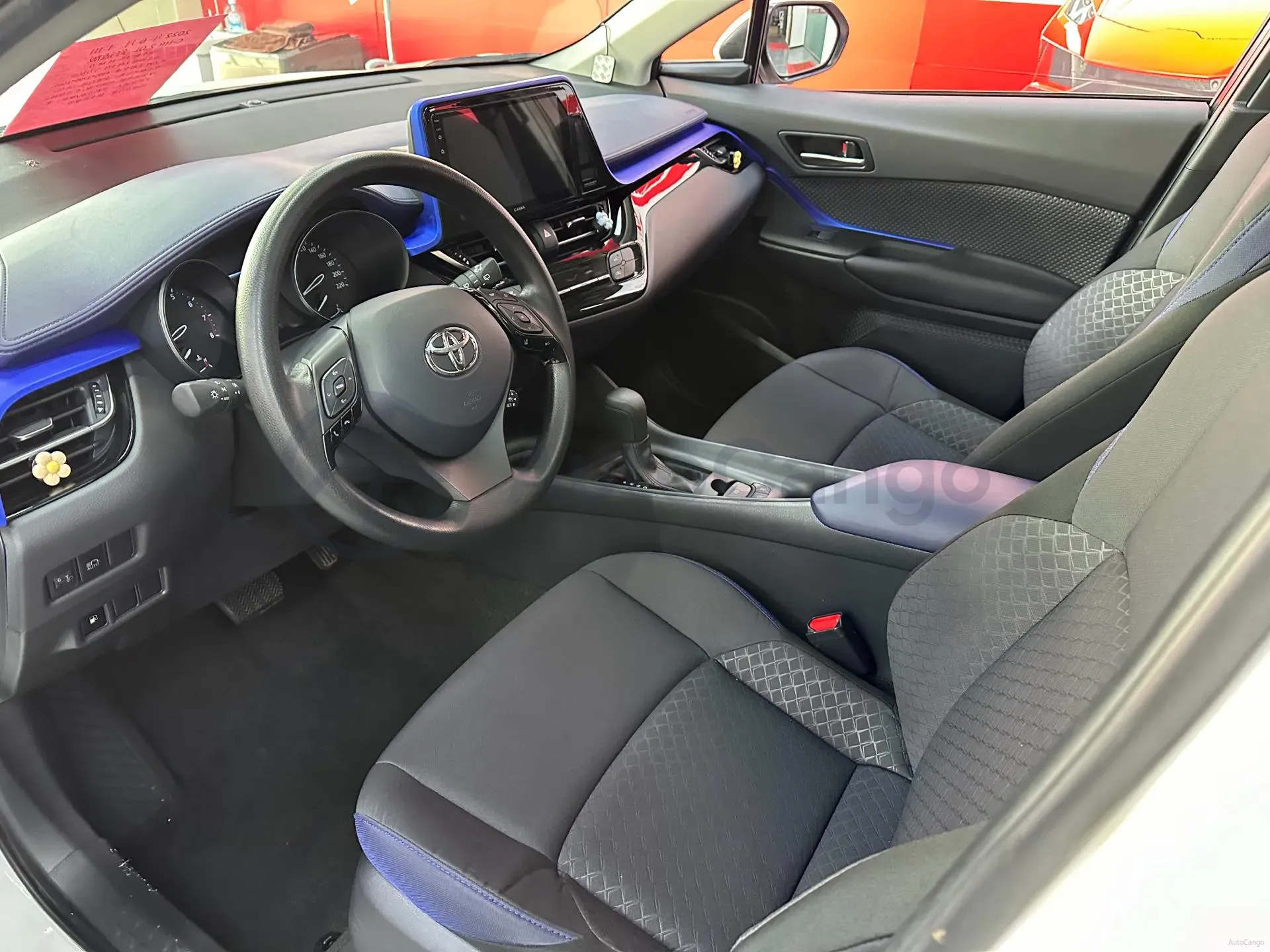 2022 Toyota C-HR 2.0L 171HP L4 CVT,autocango,china used car exporter,china ev exporter,chinese used car exporter,chinese used ev exporter