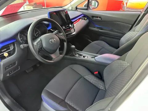 2022 Toyota C-HR 2.0L 171HP L4 CVT