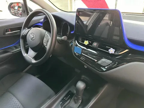 2022 Toyota C-HR 2.0L 171HP L4 CVT