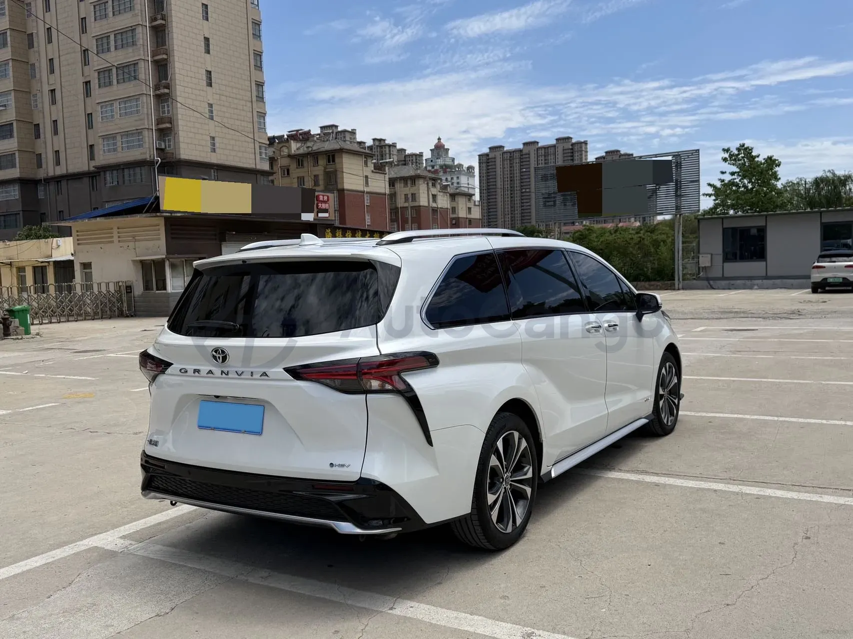 2024 Toyota Granvia 2.5L 189HP L4 E-CVT Hybrid,autocango,china used car exporter,china ev exporter,chinese used car exporter,chinese used ev exporter
