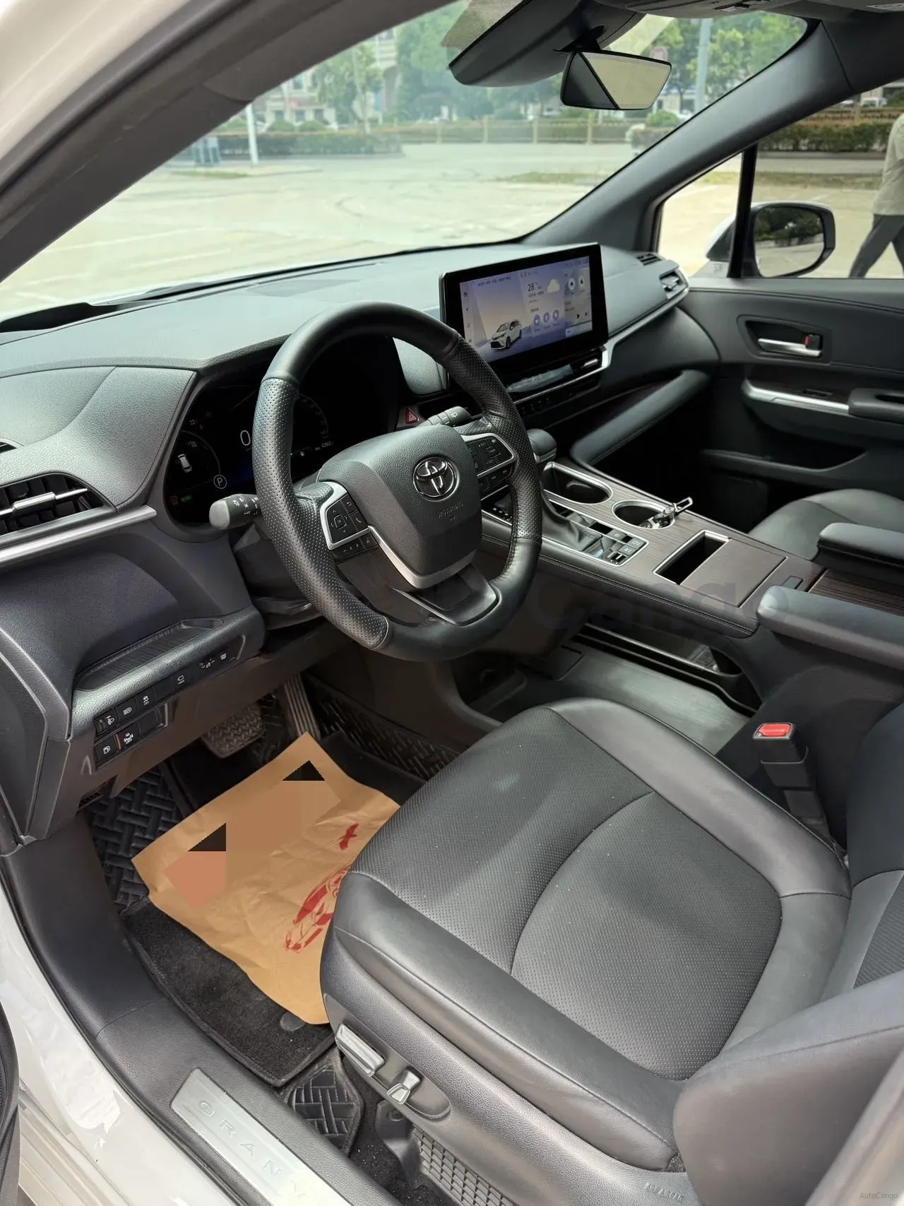 2024 Toyota Granvia 2.5L 189HP L4 E-CVT Hybrid,autocango,china used car exporter,china ev exporter,chinese used car exporter,chinese used ev exporter