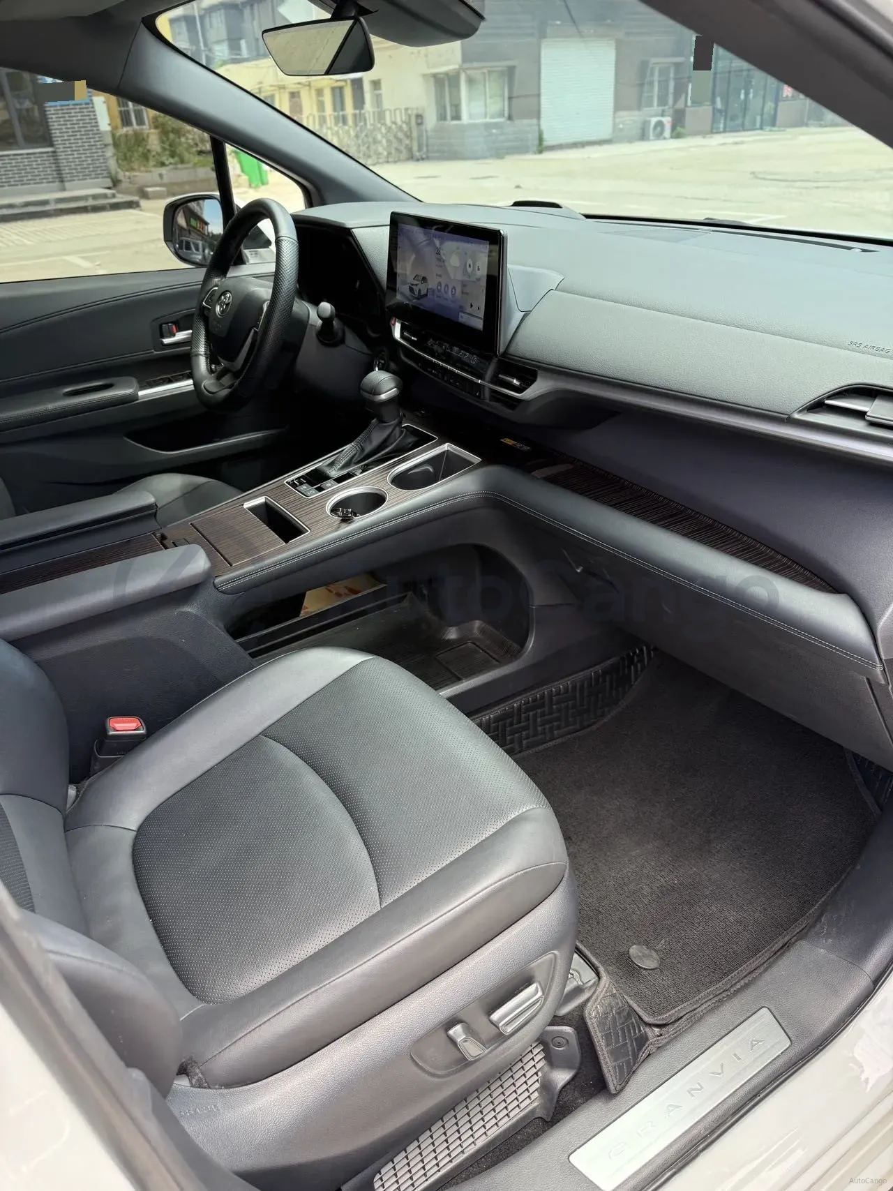 2024 Toyota Granvia 2.5L 189HP L4 E-CVT Hybrid,autocango,china used car exporter,china ev exporter,chinese used car exporter,chinese used ev exporter