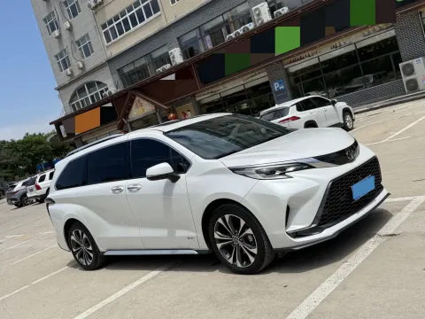 2024 Toyota Granvia 2.5L 189HP L4 E-CVT Hybrid