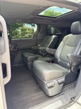 2024 Toyota Granvia 2.5L 189HP L4 E-CVT Hybrid