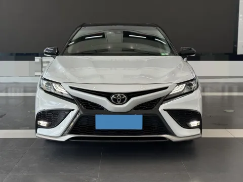 2021 Toyota Camry 2.5L 209HP L4 8AT