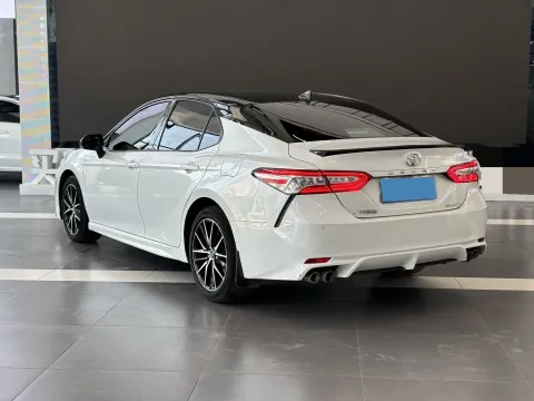 2021 Toyota Camry 2.5L 209HP L4 8AT