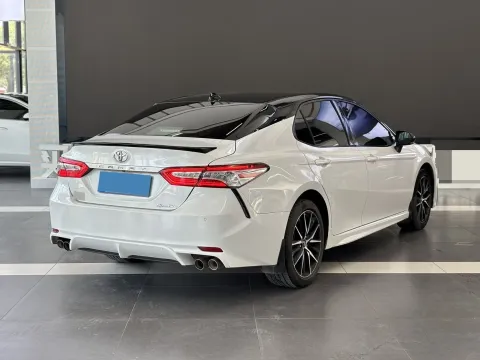 2021 Toyota Camry 2.5L 209HP L4 8AT