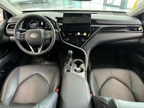 2021 Toyota Camry 2.5L 209HP L4 8AT